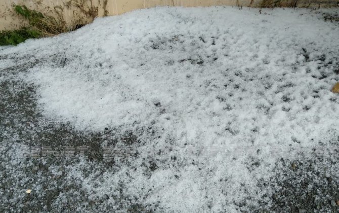 Daşkəsəndə dolu düşüb, elektrik kəsilib, nəqliyyatın hərəkəti çətinləşib