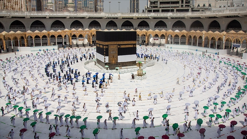 Ümrə ziyarəti üçün COVİD-19 peyvəndinin vurulması tələb olunacaq