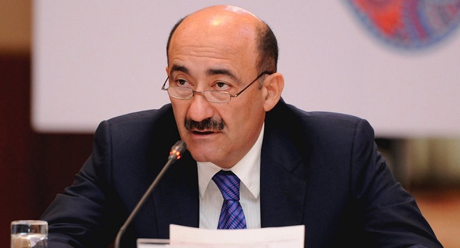 Zakir Sultanov Əbülfəs Qarayevi məhkəməyə çağırdı