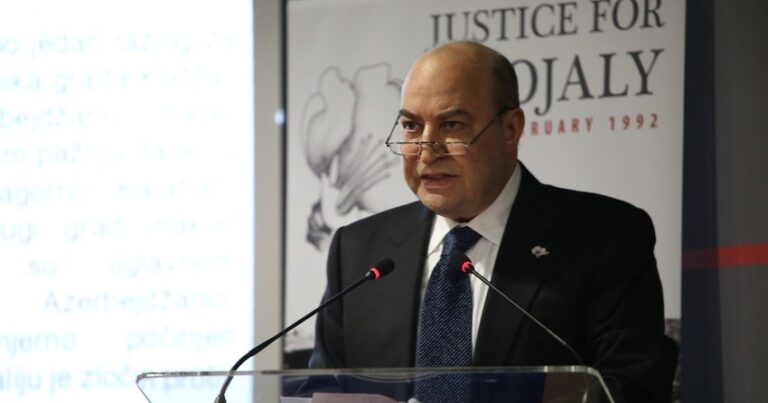 Eldar Həsənovun məhkəməsi BAŞLAYIR