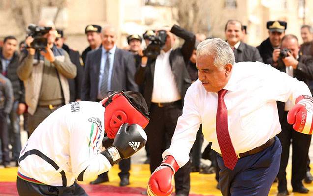 “Əli İnsanova möhkəm yumruq vurdum, yerə yıxıldı...”