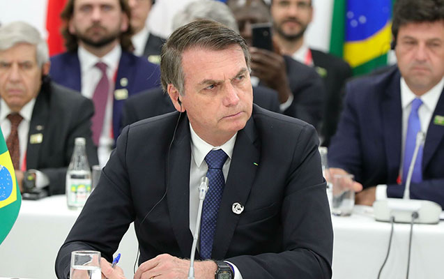Feysbuk Braziliya Prezidentinin vaksinlə bağlı dediklərini SİLDİ