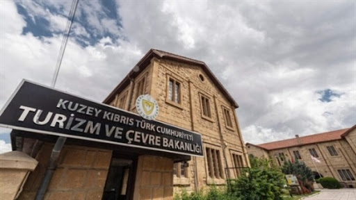 Aynişanla Günayın Şimali Kiprə səfəri ləğv olundu – Pul yoxdur / FOTO