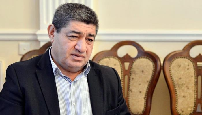 Deputata ağır itki üz verib