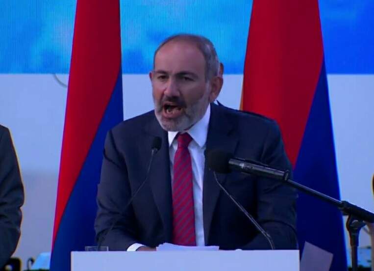 Paşinyan yenə sərsəmlədi: İki erməni "dövləti...”