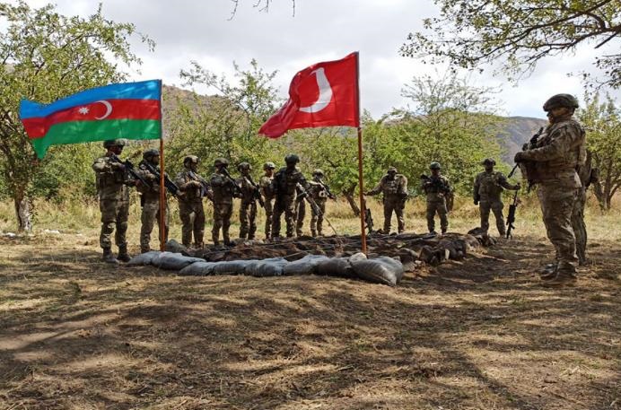 "Türk hərbi kontingenti Laçın Dəhlizinin bir addımlığında dayanıb" - RUSİYAYA SƏRT CAVAB