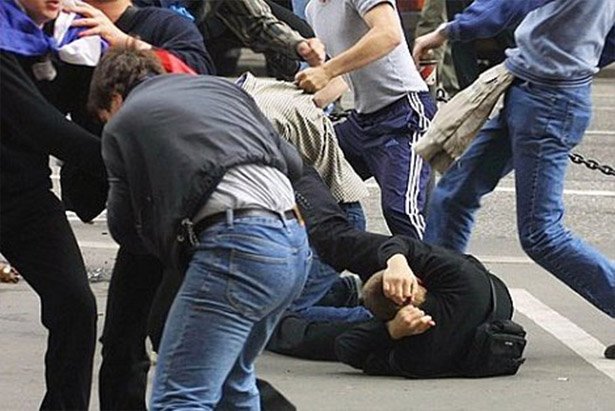 İrəvanda azərbaycanlılar erməniləri DÖYDÜ