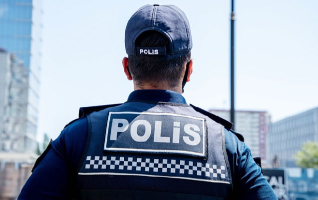 Şəmkirdə polis xidməti silahla özünü yaraladı