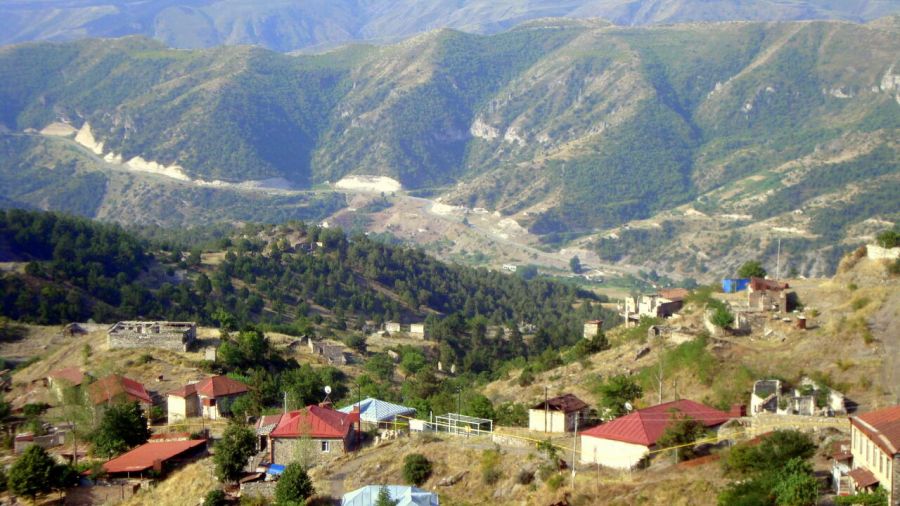 "Adam qorxur çıxıb harasa getməyə" - Azərbaycanla sərhəddə yaşayan ermənilər - VİDEO