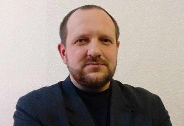 İrəvan bicliyə əl atır - Moskvadan baxış