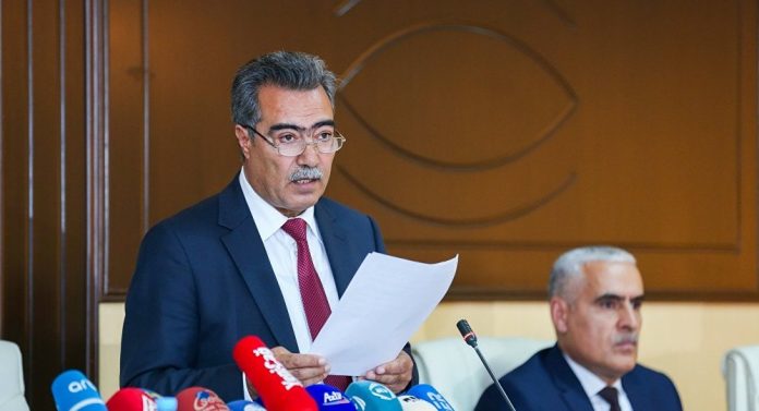 Vüqar Səfərlinin oğlunun bank hesabına həbs qoyulub