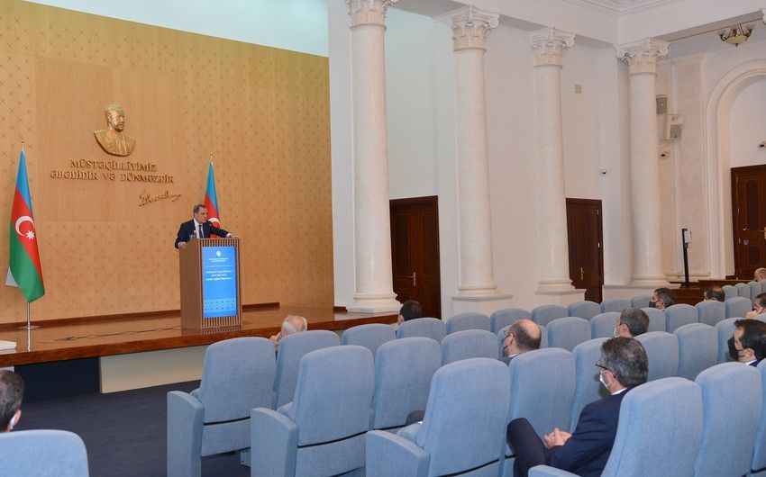 Araz Əzimov Ceyhun Bayramovla görüşdə yuxuya getdi – FOTO