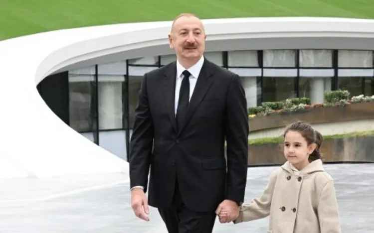 "Yaxşı babadır, bir az hündürdür" - Nilay prezidentlə görüşündən danışdı- VİDEO