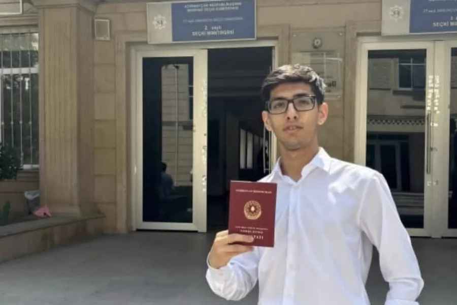 Sabunçu rayonunda yüksək bal toplayanlar arasında yaşca ən kiçiyi: 16 yaşlı Murad - FOTO