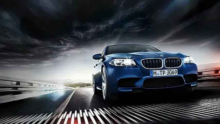 Əfsanəvi BMW loqosu dəyişdi - FOTO