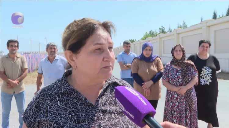 "Dalga Beach"də işləmiş bir qrup işçi maaşlarını ala bilmirlər - VİDEO