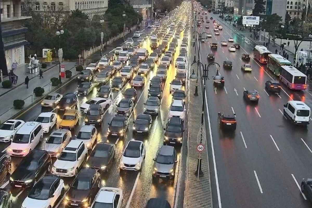 Hazırda 15 yolda tıxac var - SİYAHI