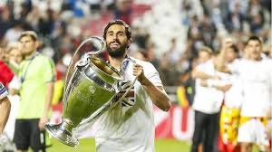 Xabi Alonsonu keçmiş “Real Madrid” oyunçusu əvəz edə bilər