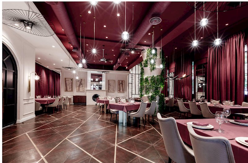Tanınmış meyxanaçının restoranında BİABIRÇILIQ: qonaqlar ac getdi — VİDEO