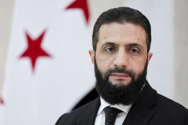 Əhməd Şara Petreusla görüşdü