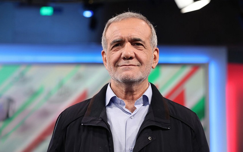 İran Prezidenti məşhur şeiri Əliyev üçün oxudu - VİDEO
