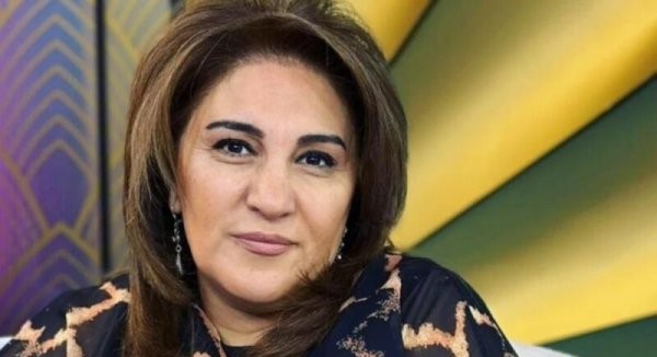 Əməkdar artist efirdə müğənniyə əsəbləşdi: "Gic-gic mahnılar niyə oxuyursan?" - VİDEO