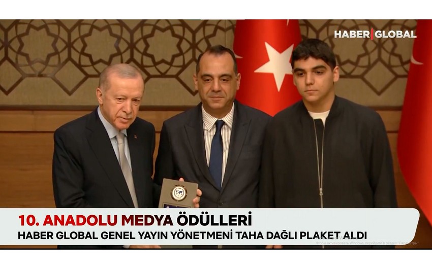 Ərdoğan "Haber Global"a mükafat təqdim edib