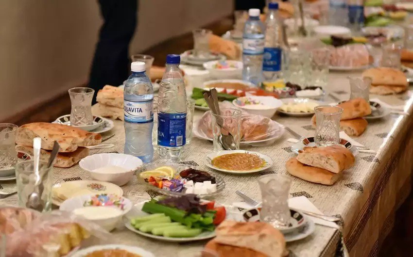 Daha bir rayonda dəbdəbəli ehsan süfrələri LƏĞV EDİLDİ