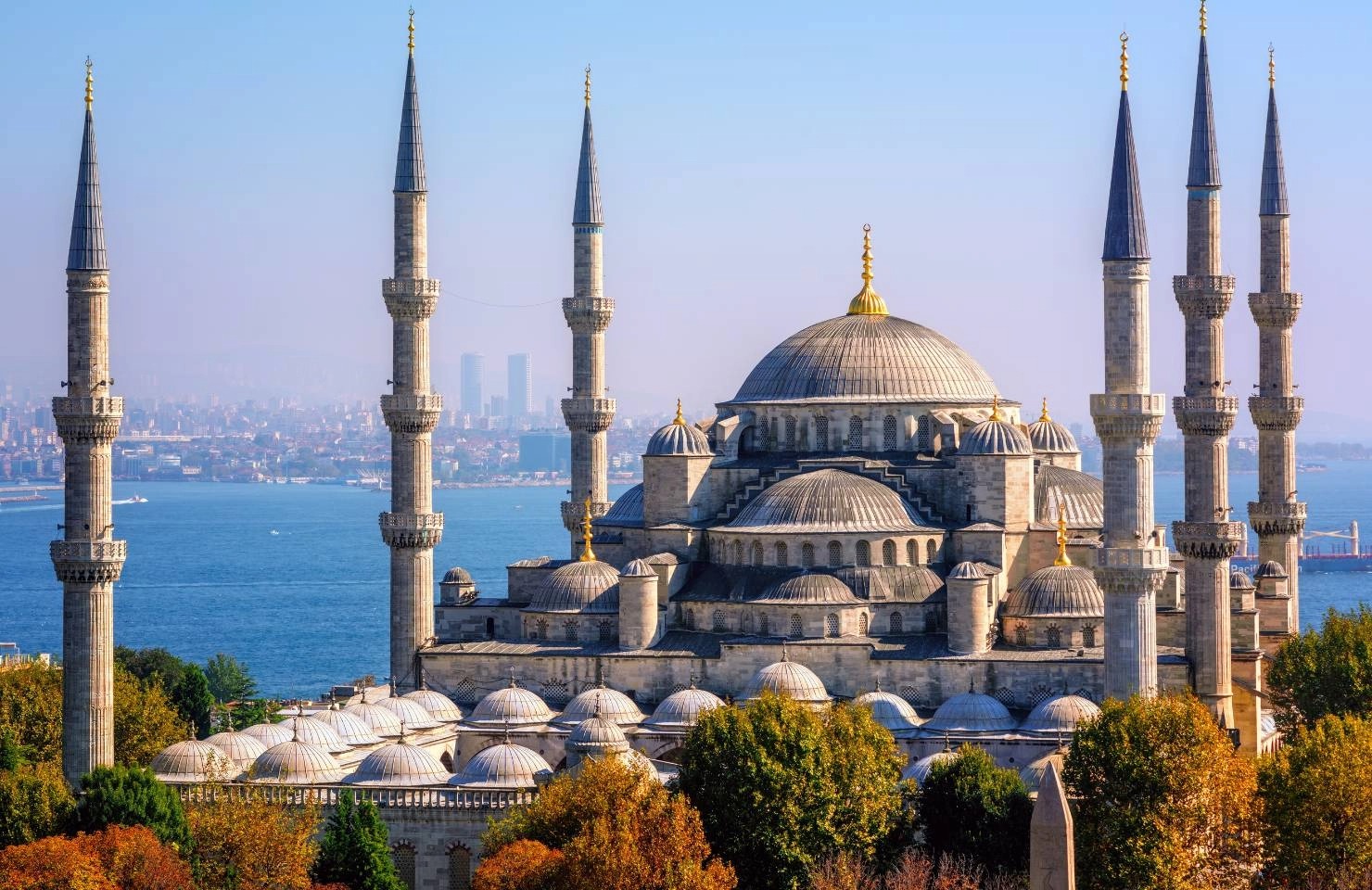 İstanbul bələdiyyəsinin daha 4 əməkdaşı həbs olunub