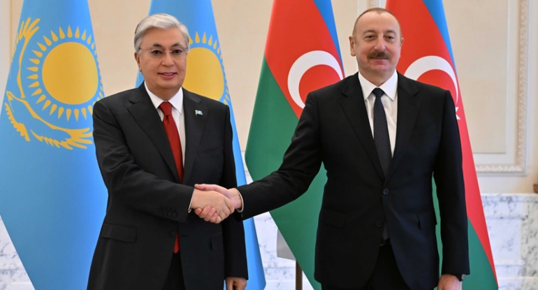 Tokayev Azərbaycanın dövlət başçısını təbrik edib