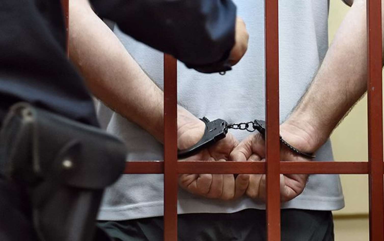 Makler 15 min manata bu UNİVERSİTETİN diplomunu "satmaq" istədi, həbs edildi