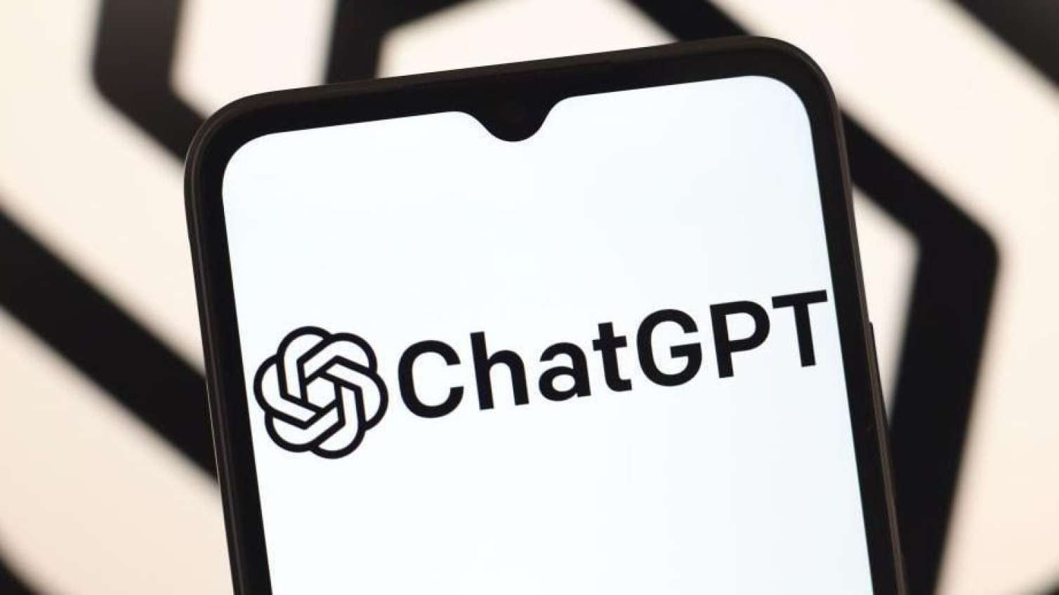 "ChatGPT" yenə çökdü, şikayətlər artır