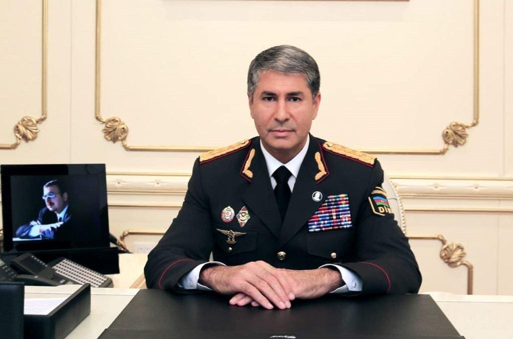 Vilayət Eyvazov həbsdəki vəkilin ailəsini qəbul edib