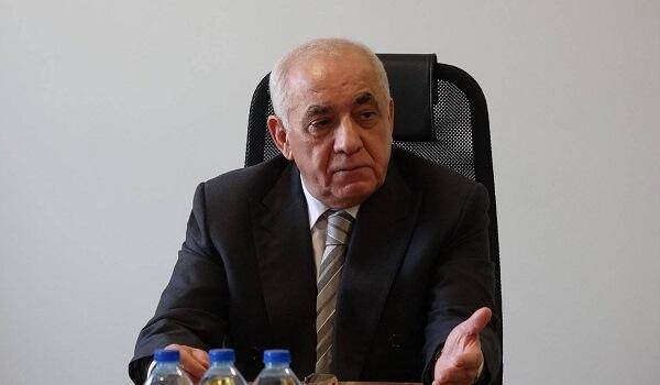 Baş nazir bal arıları ilə bağlı qərar imzaladı