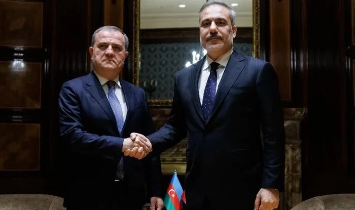 Ceyhun Bayramov Hakan Fidanla görüşdü