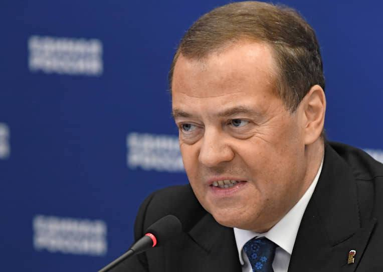 Medvedev Avropanı müharibə ilə təhdid edib
