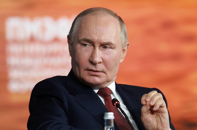 Putin pilotsuz aviasiya qüvvələrində xidmət etmək istəyən çox sayda insanın olduğunu açıqladı