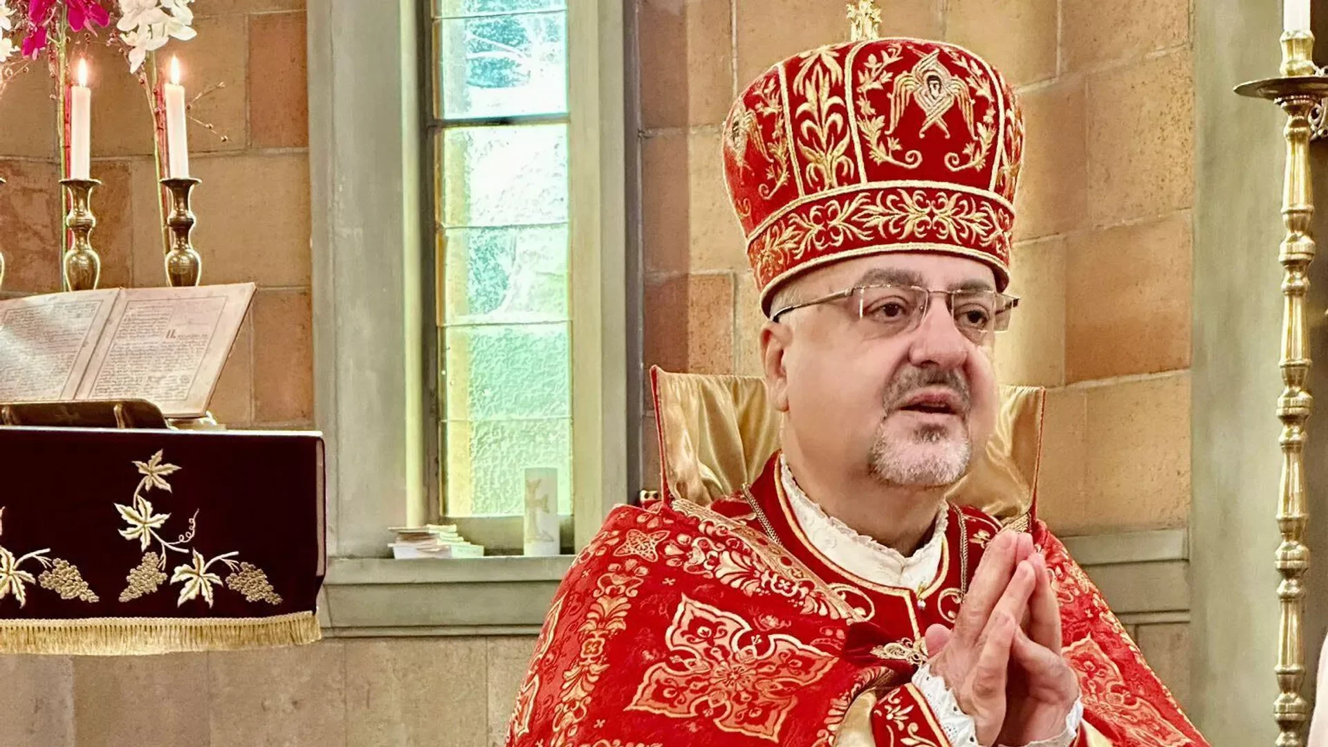 II Qareginə daha bir zərbə: Qusan Alcanyan Paşinyana qoşuldu