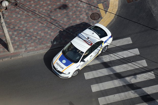 Polis müəllimə bıçaqla xəsarət yetirən məktəblini saxlayıb