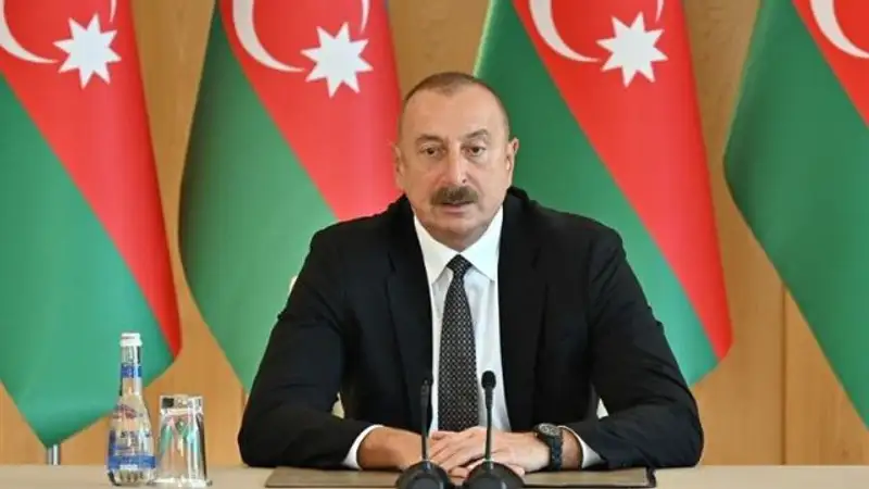 Maaşlarla bağlı YENİLİK - Prezident təsdiqlədi