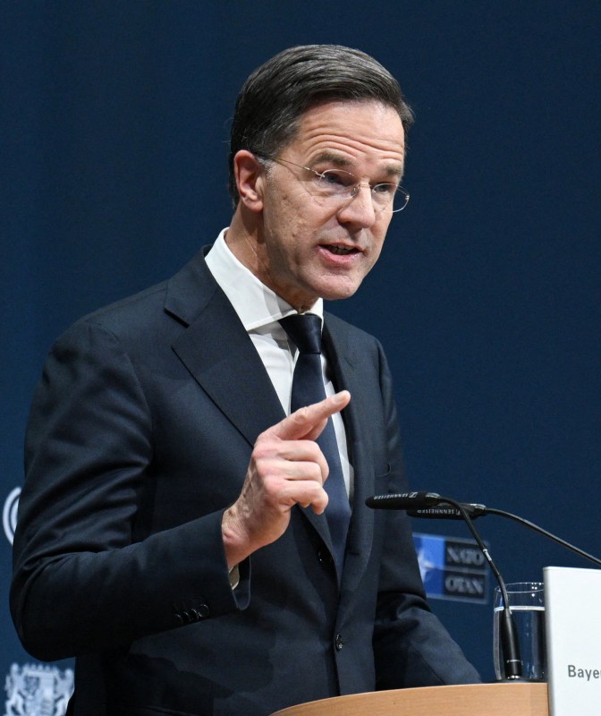 Rutte: Tramp olmasaydı, NATO hərbi xərclərin artım hədəfinə çata bilməzdi