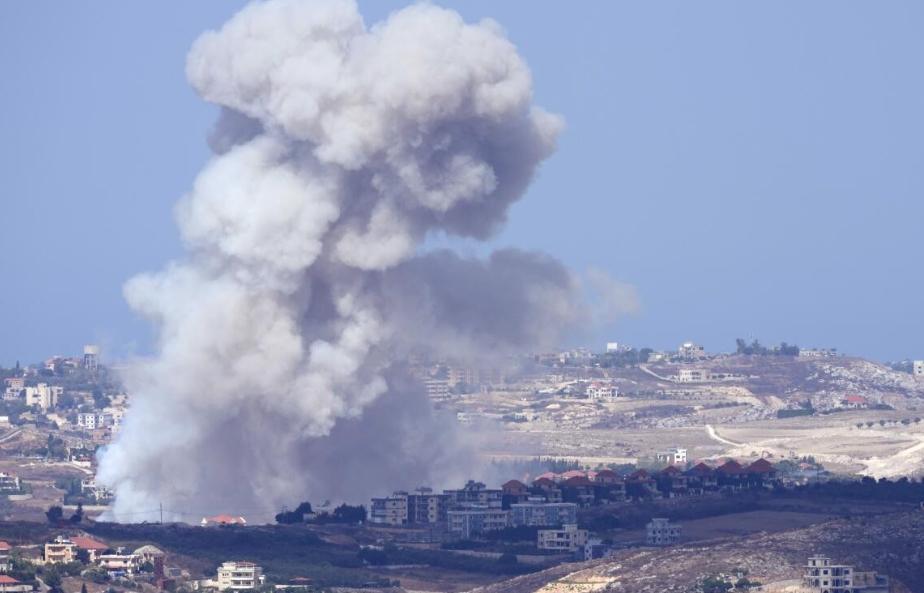 İsrail Livanda Hizbullah mövqelərini bombalayıb