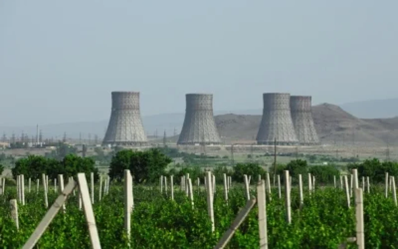 Rusiya Ermənistana atom elektrik stansiyası tikməyi təklif edib
