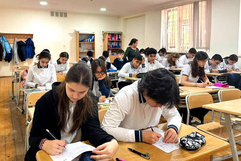 Deputat: Məktəblərdə etik ünsiyyət qaydalarının daha sərt şəkildə qorunması vacibdir