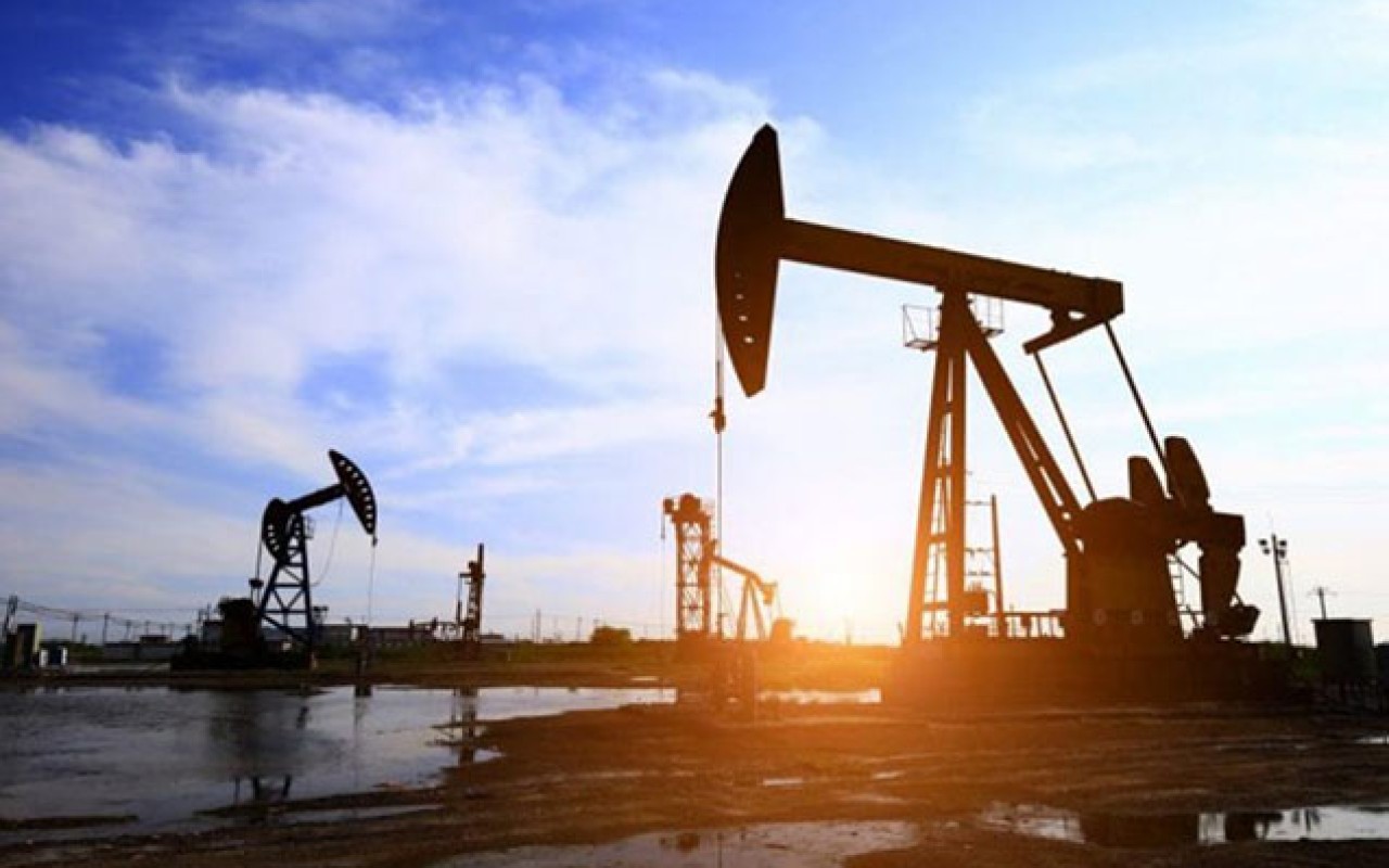 Ötən il SOCAR neft emalını 7%-dən çox artırıb
