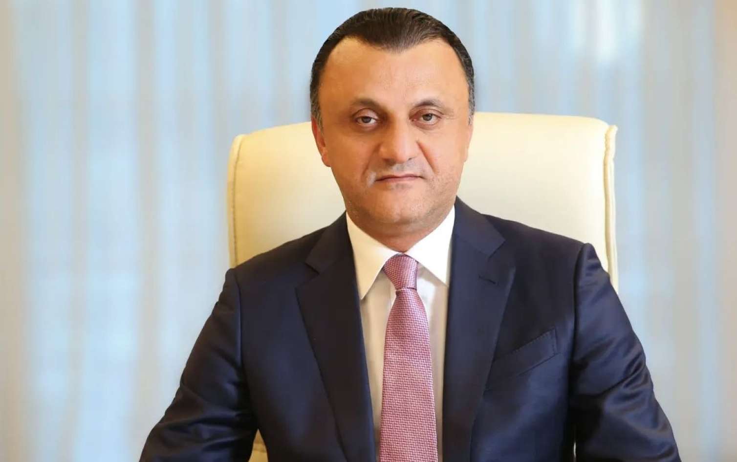 Vüqar Qurbanovun 300 minlik avtomobili: Nömrəsi... - Foto