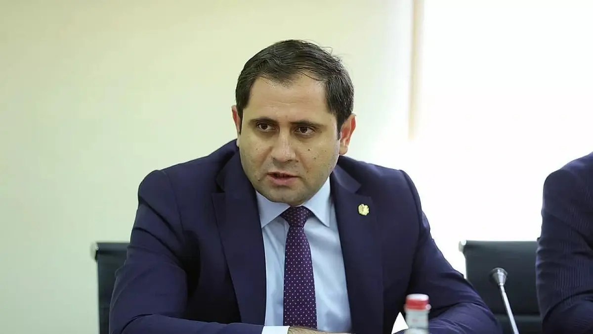 Ermənistanın müdafiə naziri İranda səfərdədir
