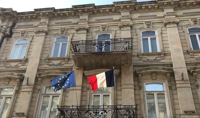 Fransa Azərbaycana başsalığı verdi