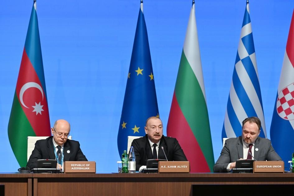 Prezident CQD Məşvərət Şurası çərçivəsində nazirlərin iclasında çıxış edib - YENİLƏNİB