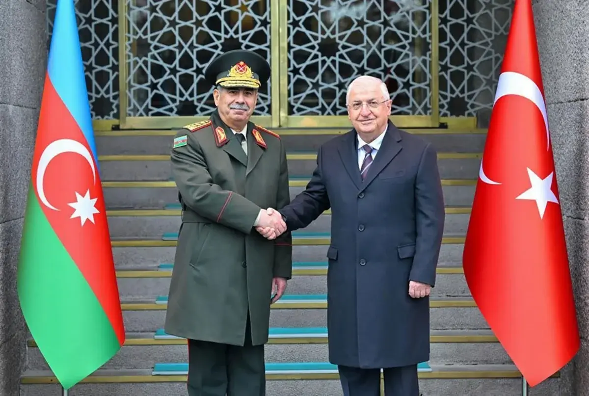 Türkiyə və Azərbaycan müdafiə nazirləri İranın Naxçıvana hücumunu müzakirə ediblər